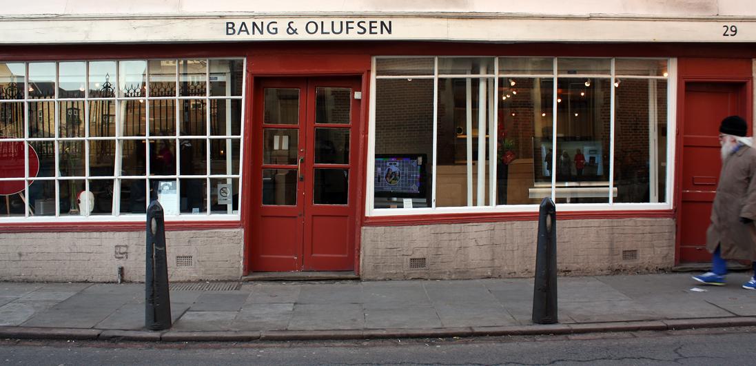 Impressionen aus England: Die schiefe Tür